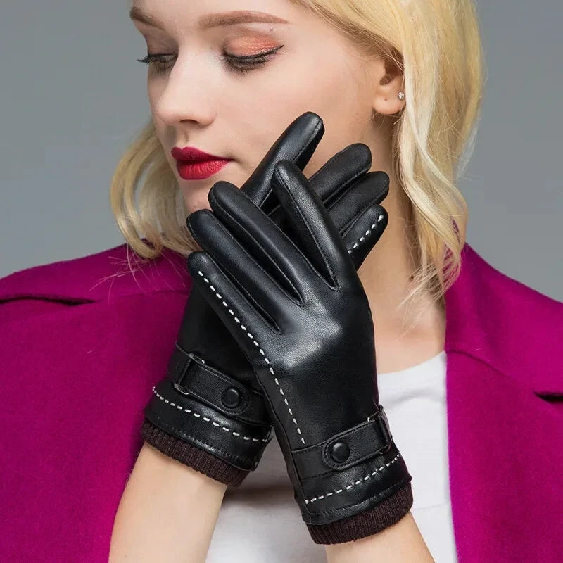 Chic tactile gloves